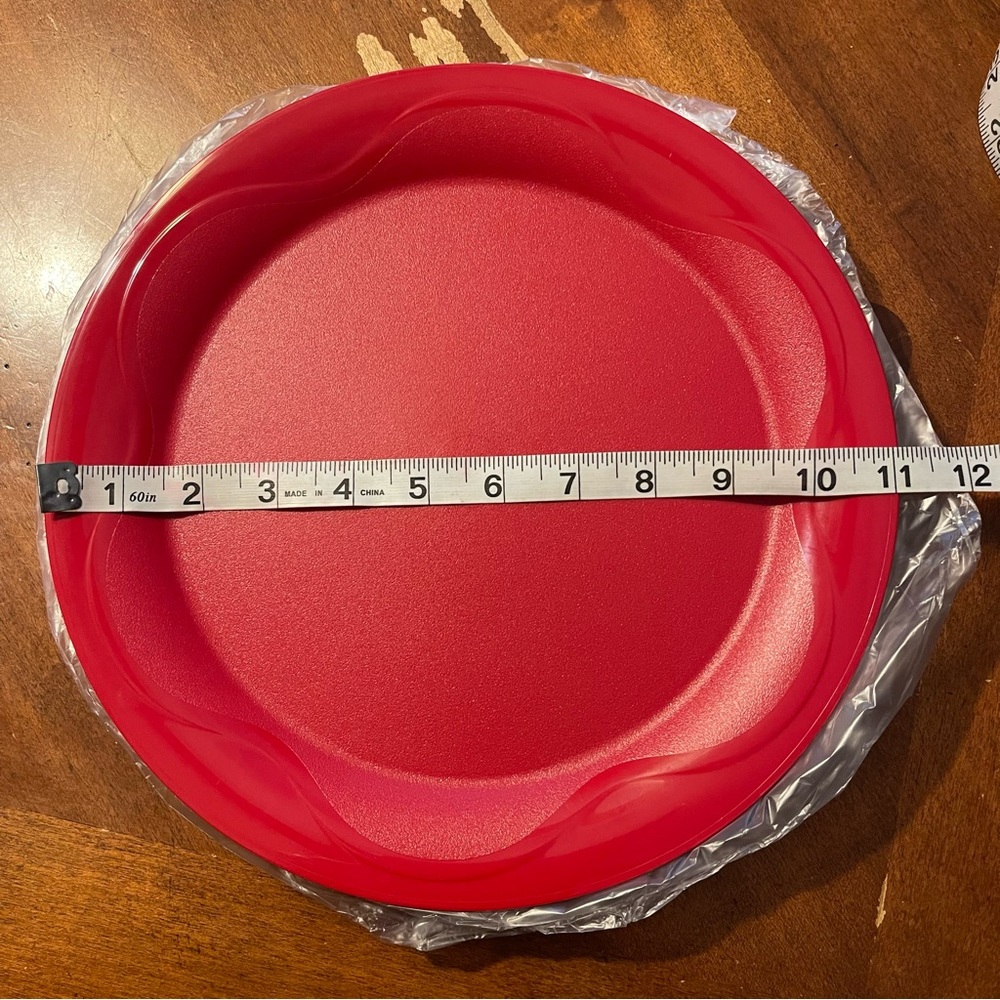 Tupperware Dinner Plates - Picture 5 of 5